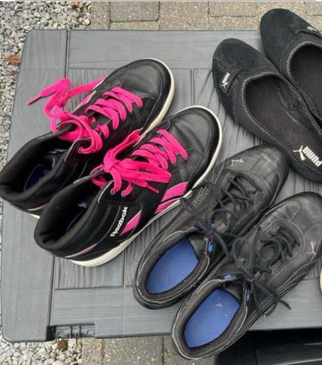 Pakket van 3 paar sneakers (puma en reebok) zie foto’s, Ophalen, Zo goed als nieuw, Sneakers