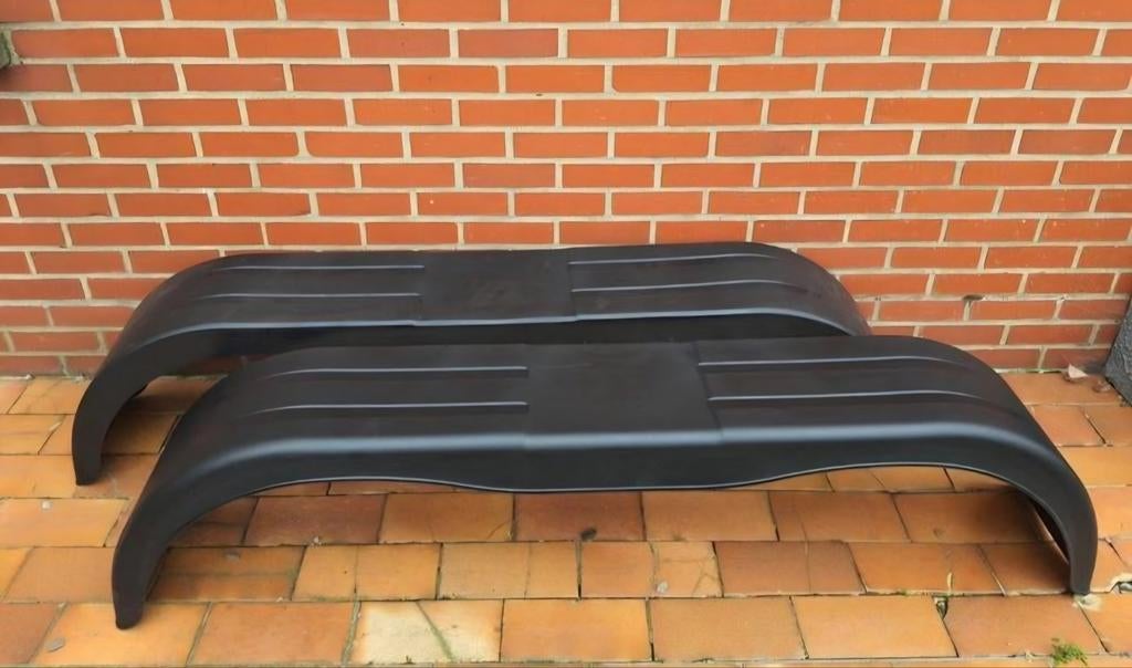 Nieuwe set spatborden dubbelas, Ophalen