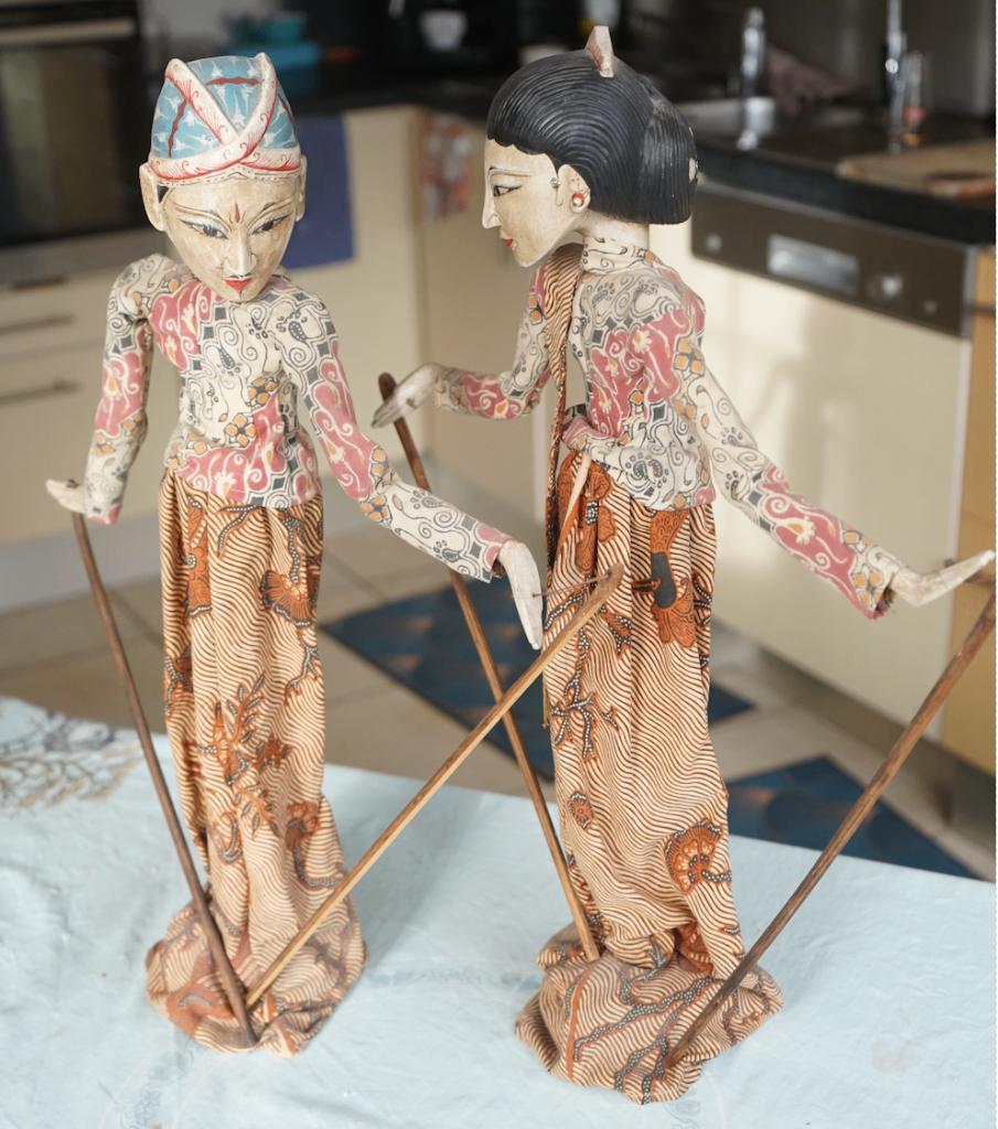 Poppen Indonesisch, Antiek en Kunst, Kunst | Beelden en Houtsnijwerken, Houtsnijwerk, Ophalen of Verzenden, 20 - 50 cm, Hout