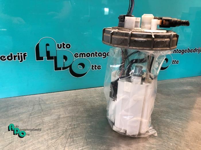 Pompe carburant électrique d'un Mitsubishi Space Star (Spac, Autos : Pièces & Accessoires, Systèmes à carburant, Mitsubishi, Utilisé