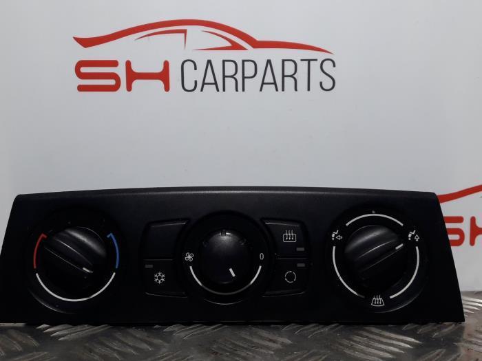Panneau de commandes chauffage d'un BMW 1-Serie, Autos : Pièces & Accessoires, Tableau de bord & Interrupteurs, BMW, Utilisé, 3 mois de garantie