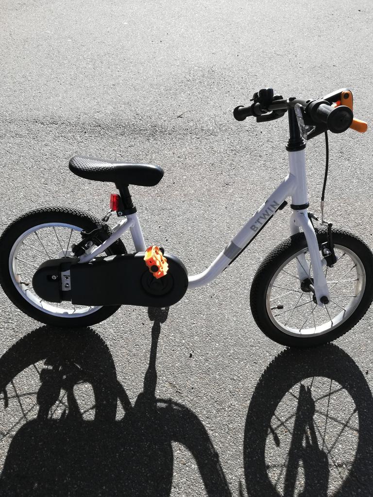 14 inch Meisjes fiets b twin, Fietsen en Brommers, Ophalen