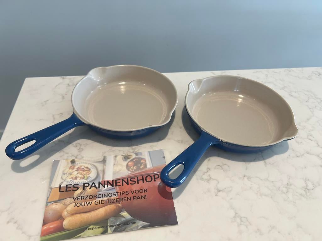 Le Creuset Skillet 16 cm Harmonic Bleu heel goede staat, Huis en Inrichting, Keuken | Potten en Pannen, Gebruikt, Koekenpan of Braadpan