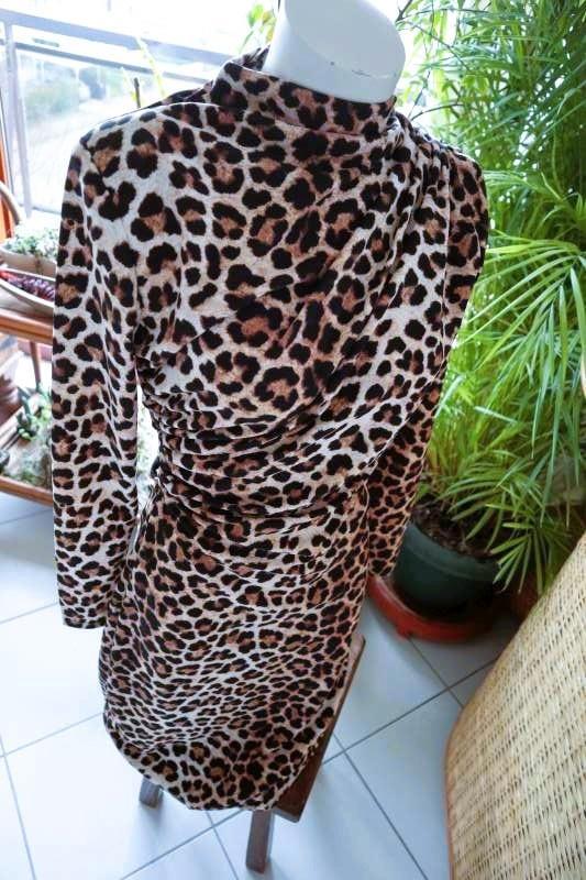 origineel bijzonder luipaard jurk, Kleding | Dames, Jurken, Nieuw, Maat 38/40 (M), Overige kleuren, Onder de knie, Ophalen of Verzenden