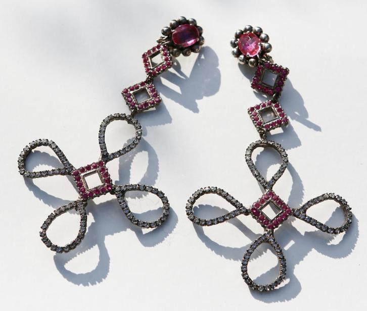 Mooie couture oorbellen met clip, Handtassen en Accessoires, Oorbellen, Zo goed als nieuw, Zilver, Zilver, Ophalen of Verzenden