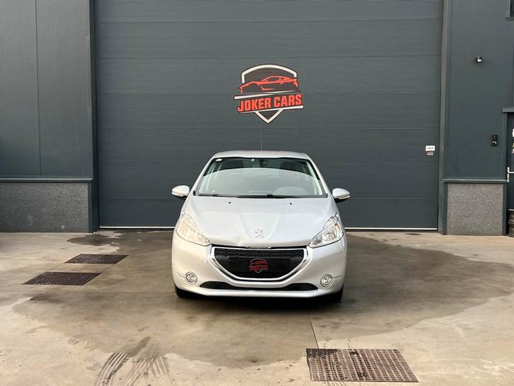 Peugeot 208 1.4HDi Airco Navi CruiseCntrl 1iere Main 98gCo2, Auto's, Peugeot, Bedrijf, Te koop, ABS, Airbags, Airconditioning