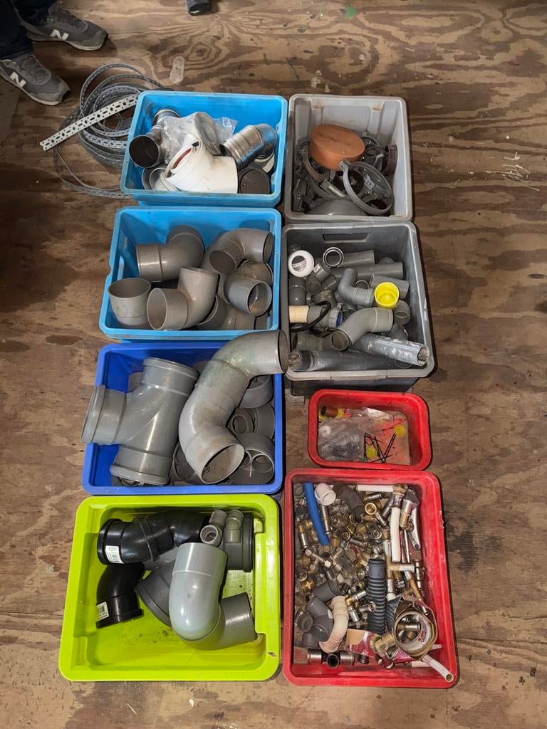 sanitair- en afvoerfittingen, Ophalen, Zo goed als nieuw