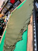 Olijf groen kalfs huiden 1-1.1 mm dikte soepel&glad A-3-2, Hobby en Vrije tijd, Ophalen of Verzenden, Groen