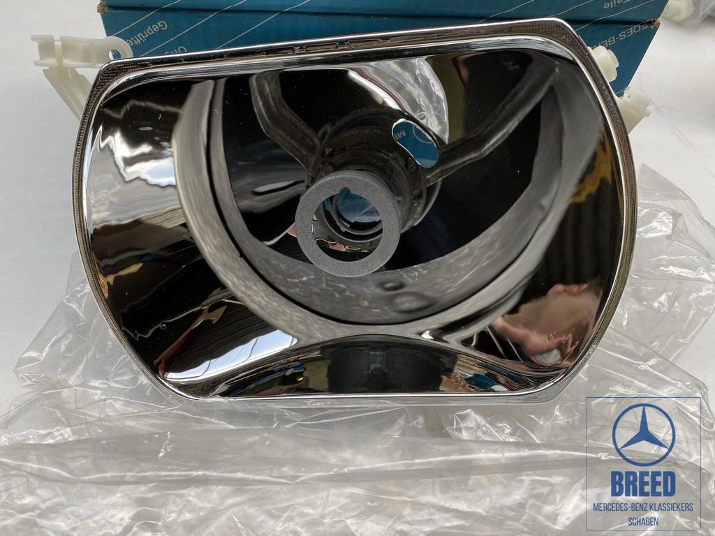 NOS reflector links Hella H4 voor Mercedes-Benz W123, Auto-onderdelen, Verlichting, Mercedes-Benz, Nieuw, Ophalen of Verzenden