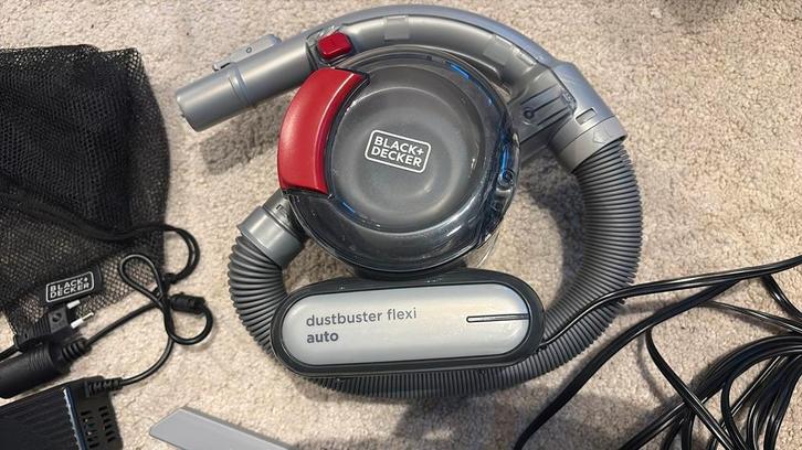 Black&Decker autostofzuiger, Elektronische apparatuur, Stofzuigers, Nieuw, Stofzuiger, 1200 tot 1600 watt, Reservoir, Ophalen