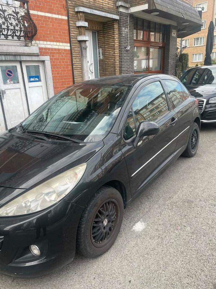 Peugeot essence année 2010, Auto's, Peugeot, Particulier, ABS, Airconditioning, Android Auto, Automatische klimaatregeling, Bluetooth