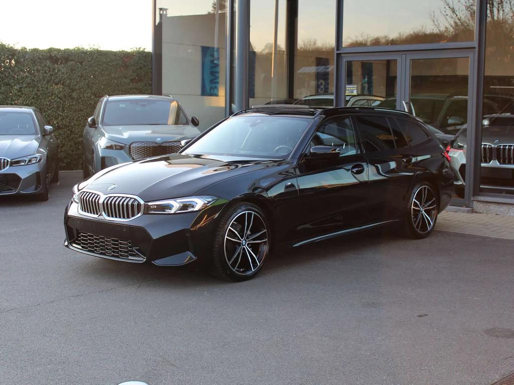 BMW 3 Serie 318 i Touring M Sport / PANO / HUD / CAM / BLIND, Interruption de démarrage, Achat, 4 portes, Noir
