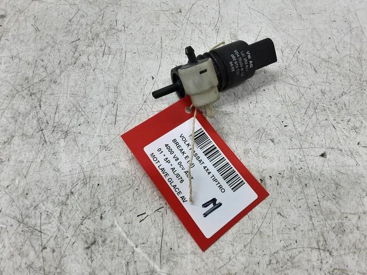 RUITENSPROEIERPOMP VOOR Passat Variant 4Motion (3B6), Auto-onderdelen, Ruiten en Toebehoren, Volkswagen, Gebruikt