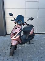 Piaggio Zip 4T Scooter Mat Lichtroze FULL OPTION (B-KLASSE), Fietsen en Brommers, Ophalen of Verzenden, Zo goed als nieuw