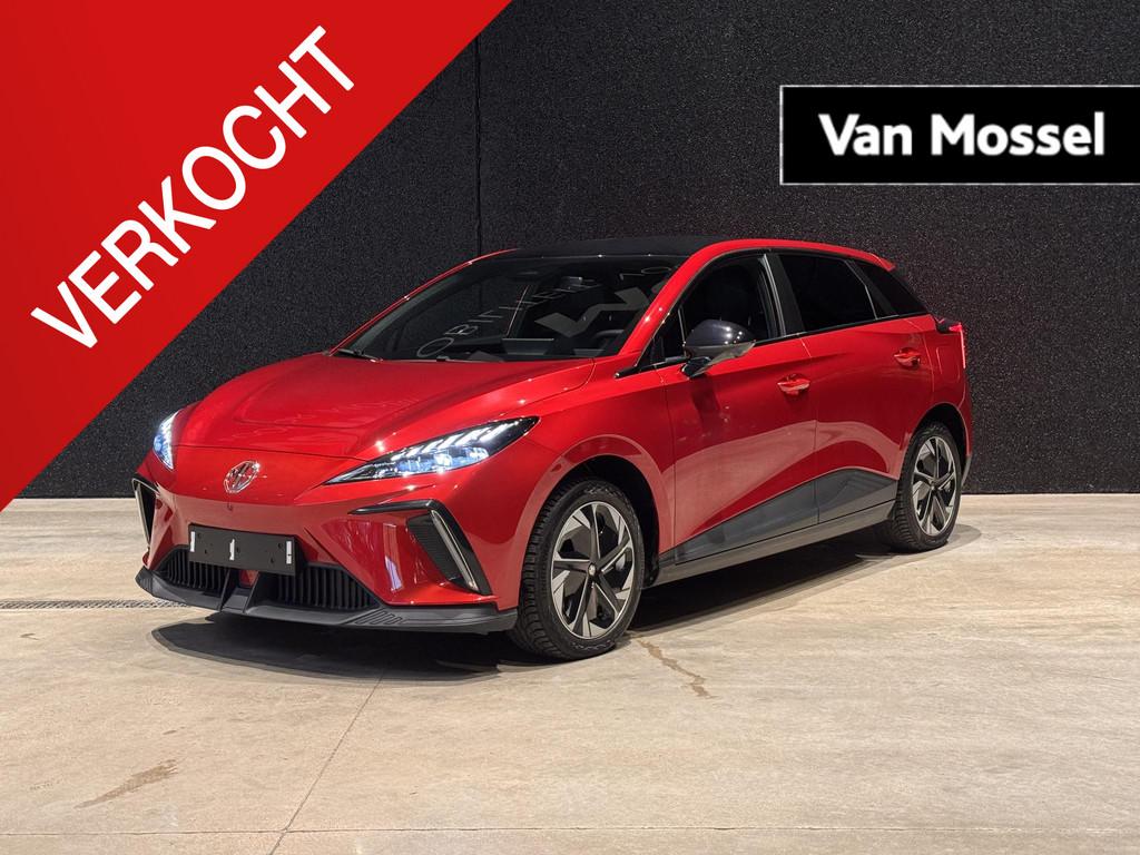 MG MG4 64 kWh Luxury LED | CARPLAY | NAVI | CAMERA, Automaat, Gebruikt, 1675 kg, 5 zetels
