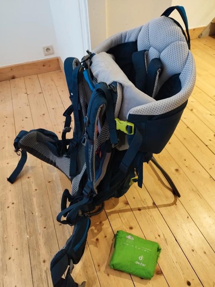 Sac à dos porte-bébé Deuter Kid Comfort + Housse de pluie, Enfants & Bébés, Porte-bébés & Écharpe porte bébé, Comme neuf, Porte-bébé