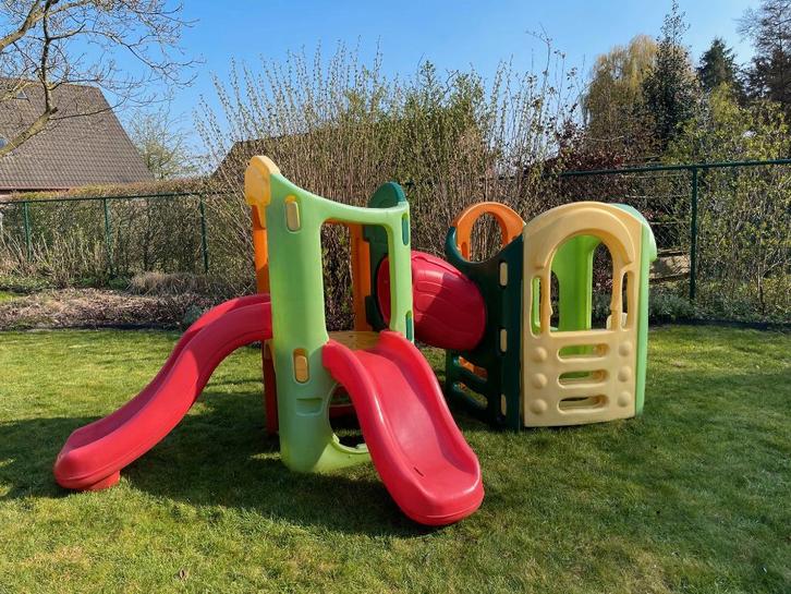 Little Tikes speeltoren 8-In-1 met glijbaan en klimrek, Enfants & Bébés, Jouets | Extérieur | Aires de jeux, Toboggan, Mur d'escalade
