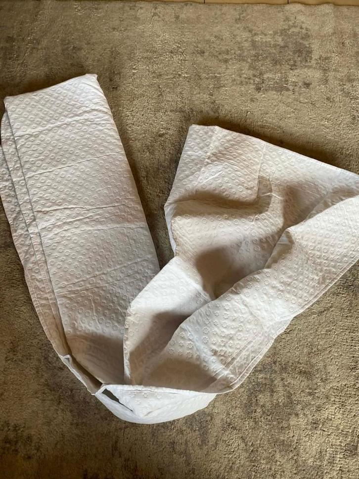 Fijn gewatteerde sprei met gewatteerd patroon., Huis en Inrichting, Slaapkamer | Beddengoed, Zo goed als nieuw, Wit, Ophalen of Verzenden