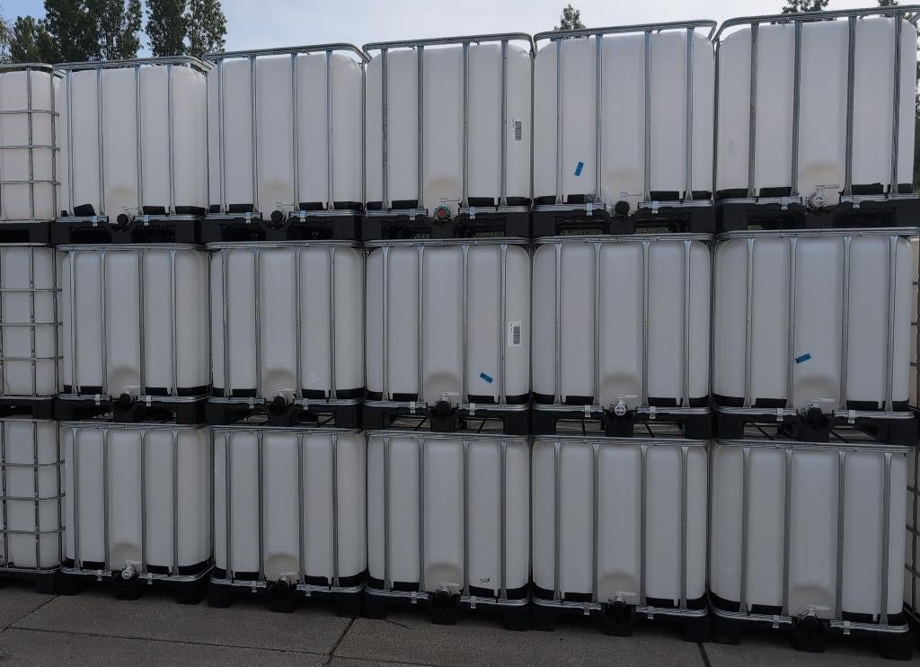 1000L  ibc op plastic pallet, uit voeding, 150 liter of meer, Ophalen, Zo goed als nieuw, Kunststof