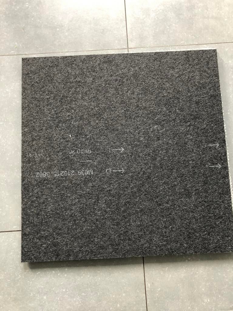 Dalles de tapis à poser, dimensions (50x50cm) neuf  3€/piece, Enlèvement, Neuf