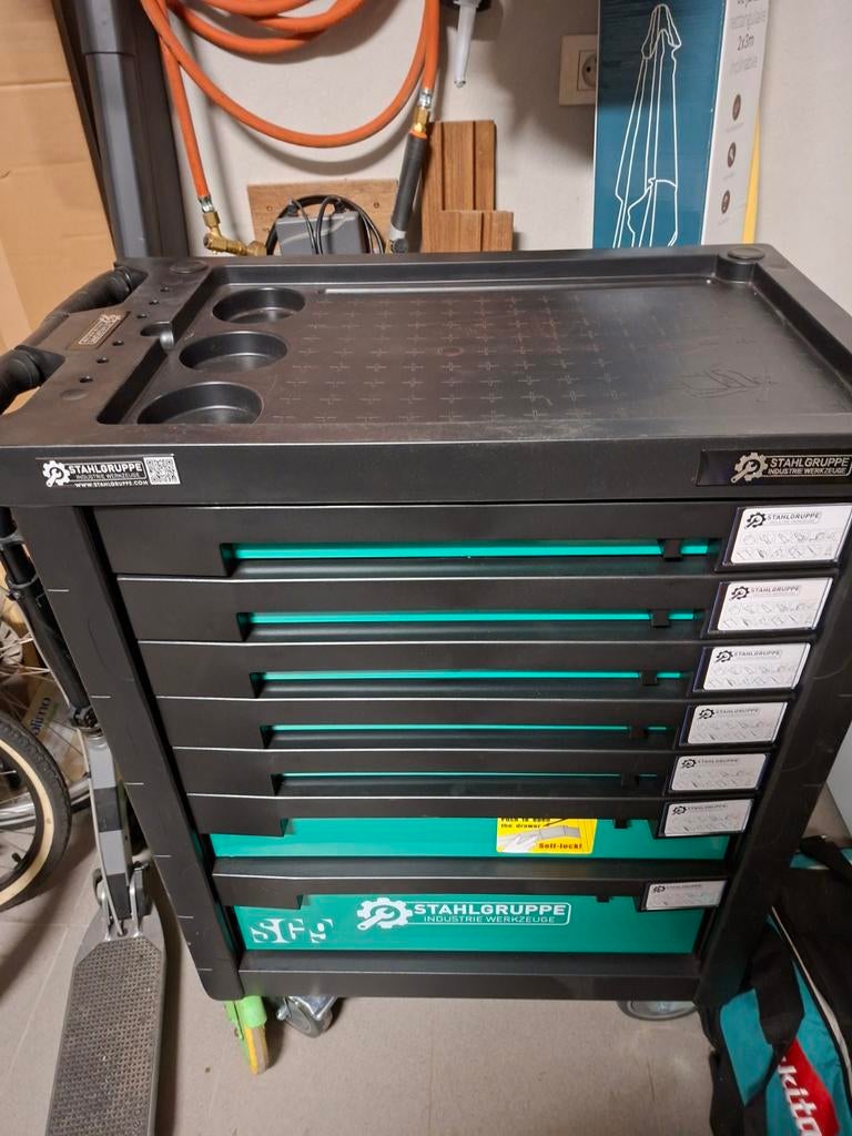 Stahlgruppe nieuwprijs 2900€ niet gebruikt Nieuw, Bricolage & Construction, Enlèvement