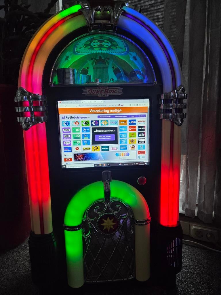 Jukebox sympa avec écran 15 pouces, WiFi, Bluetooth, YouTube, Enlèvement