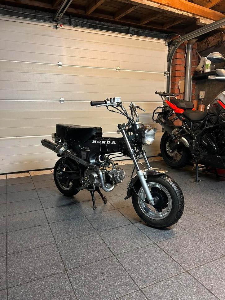 Honda Dax 5.5L, Vélos & Vélomoteurs, Cyclomoteurs | Honda, Comme neuf, Enlèvement