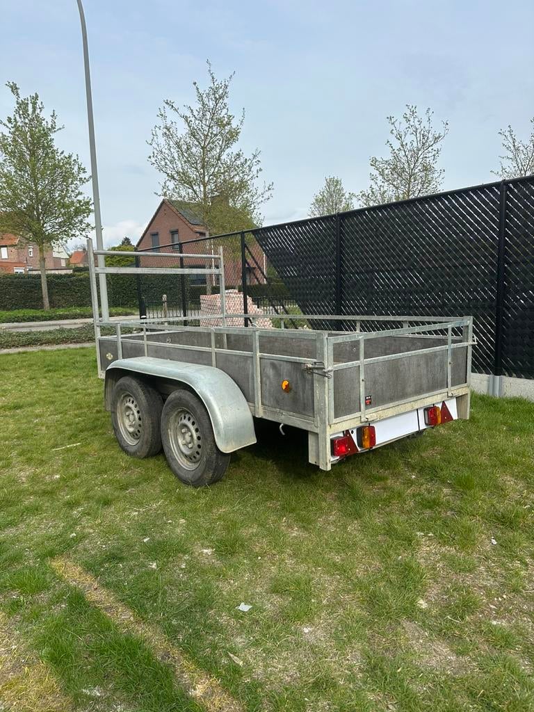 Très belle remorque à double essieu 256 X 130 CM, Enlèvement ou Envoi, Comme neuf