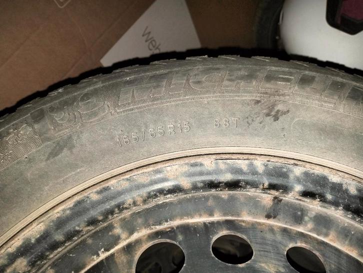 Jantes + pneus 4 x 100, Autos : Pièces & Accessoires, Pneus & Jantes, Pneus et Jantes, Pneus hiver, 14 pouces, 185 mm, Véhicule de tourisme