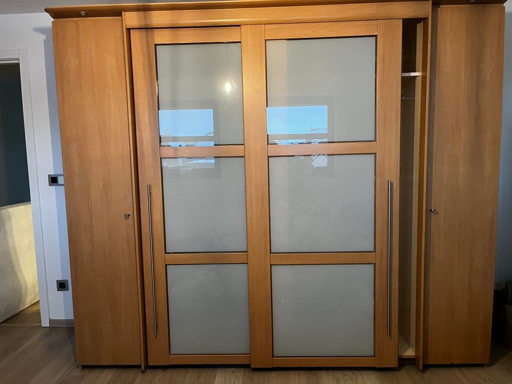 Kleerkast met licht, Ophalen, Zo goed als nieuw