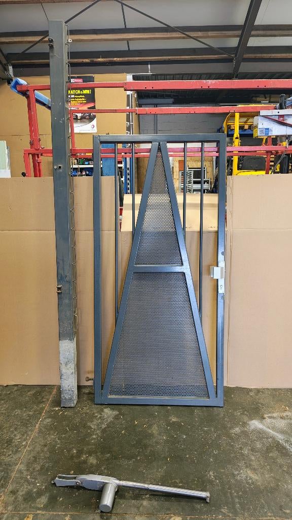 Buitendeur staal A met deurpomp, Ophalen, Gebruikt, Minder dan 100 cm, Looppoort