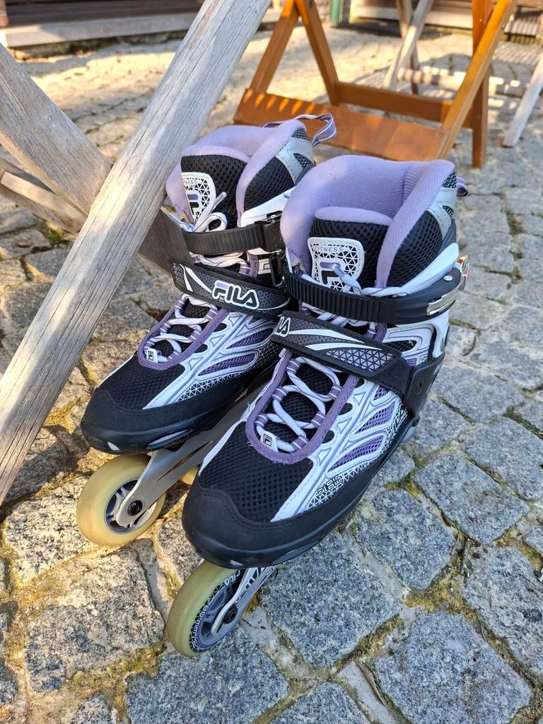 Inline skates FILA dames maat 39 + helm maat 55-58 cm, Enlèvement, Femmes