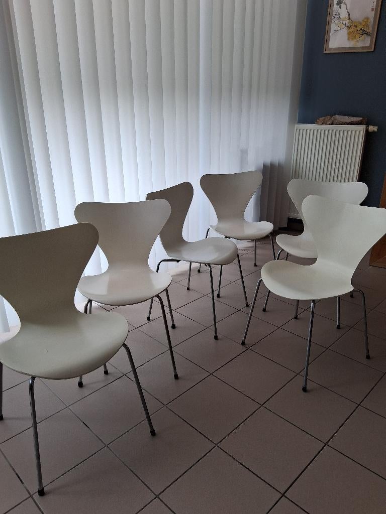 Chaises design modèle papillon .Fritz Hansen., Enlèvement