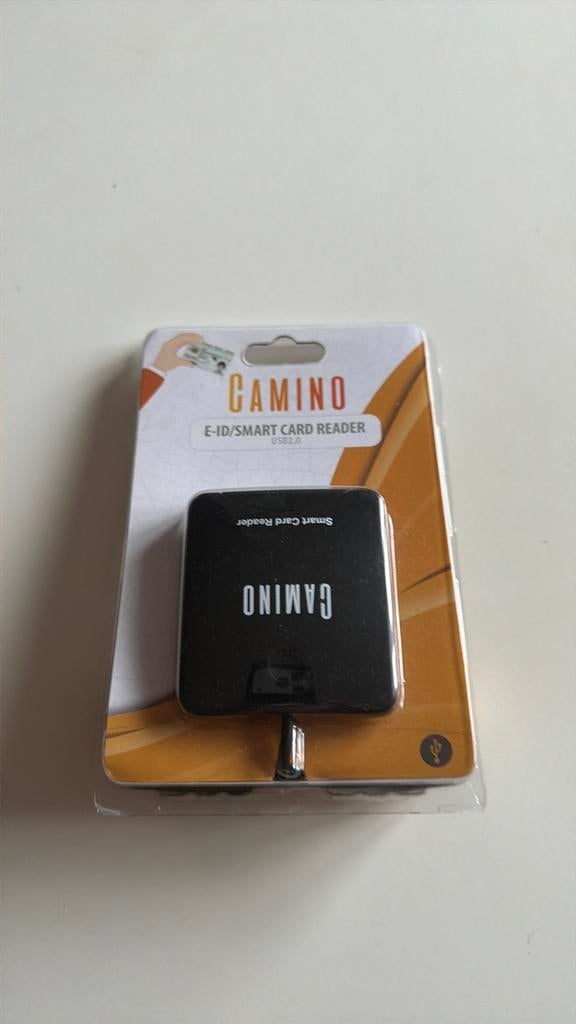 Schitterende ID-kaartlezer nieuw in de verpakking, Computers en Software, Geheugenkaartlezers, Ophalen, Zo goed als nieuw