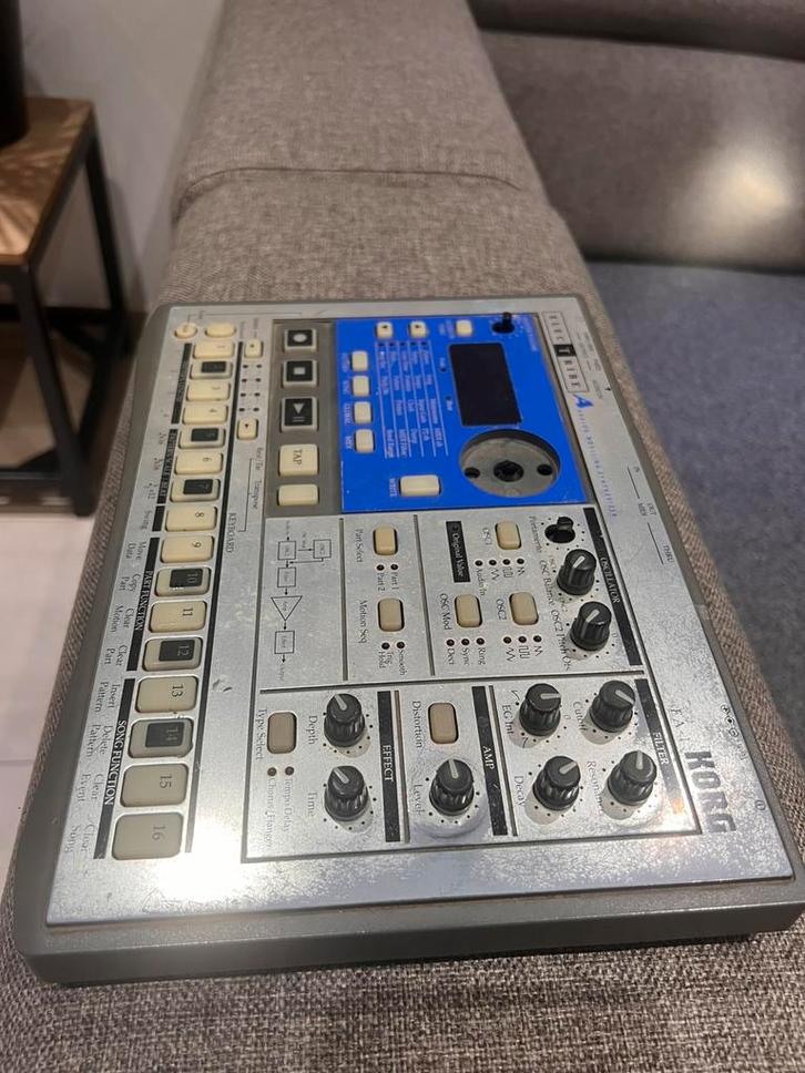 Korg EA1, Musique & Instruments, Tables de mixage, Utilisé, Enlèvement ou Envoi