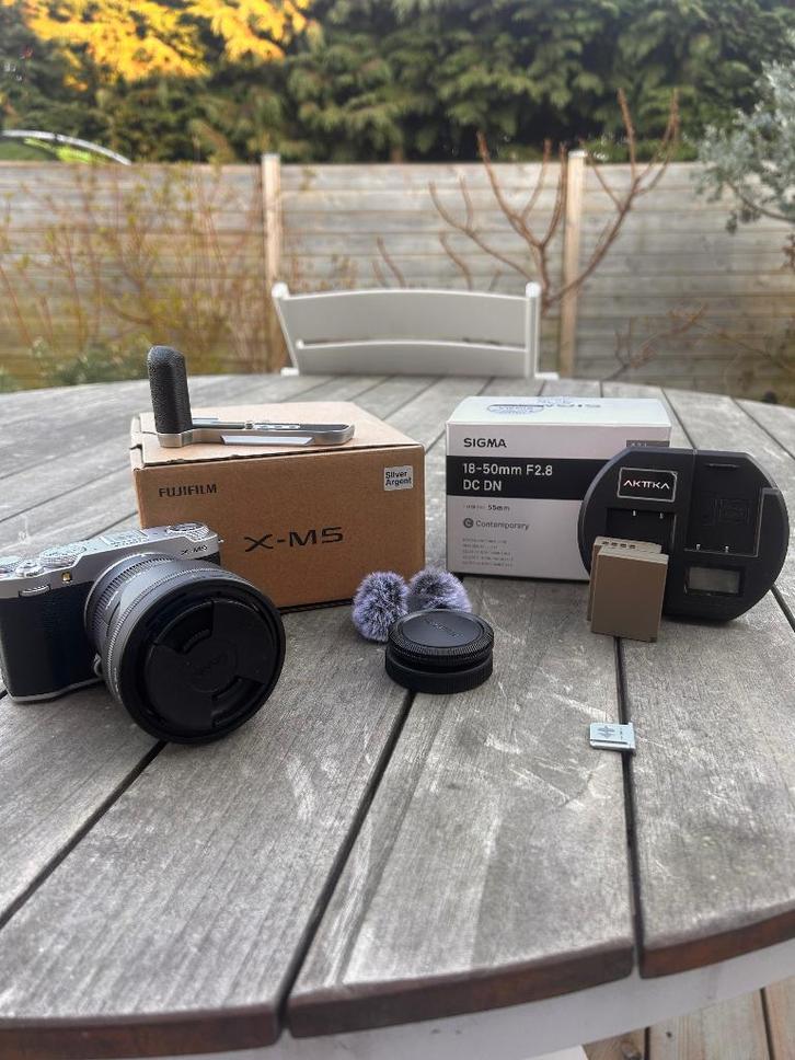 Fujifilm X-M5 + Sigma 18-50mm 2.8, TV, Hi-fi & Vidéo, Appareils photo numériques, Neuf, Compact, Fuji, Moins de 4 fois, Enlèvement ou Envoi