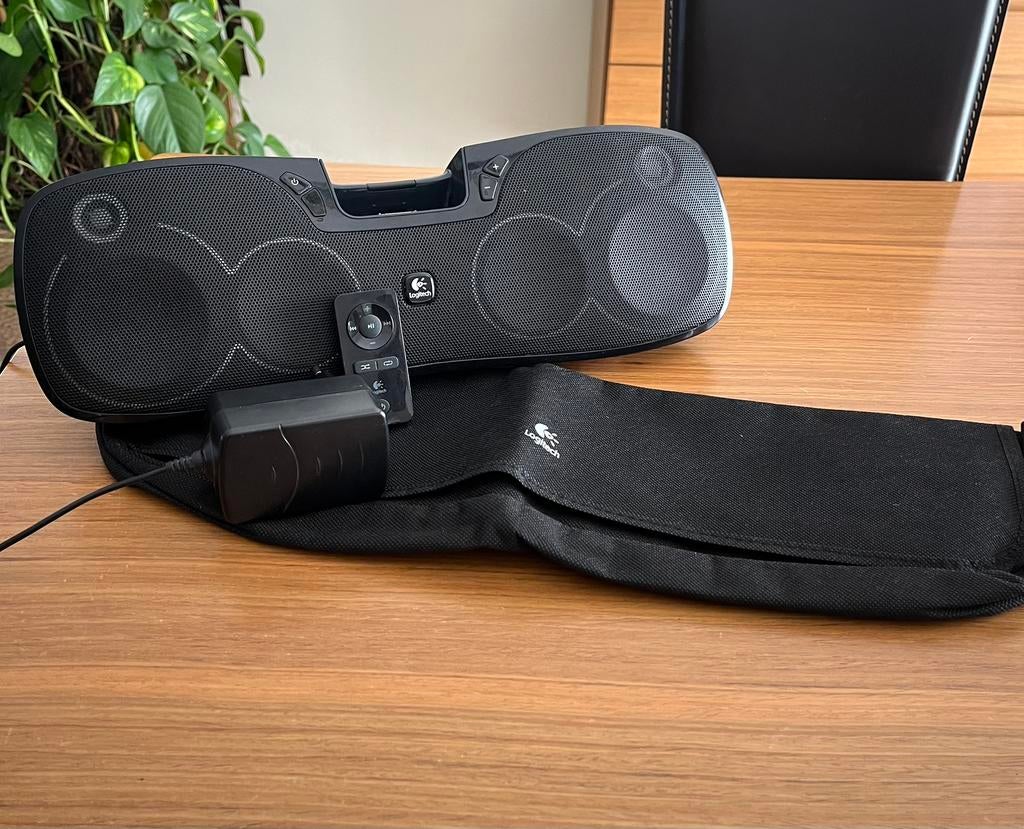 Enceinte portable Logitech S715i – complète + accessoires, Enlèvement, Comme neuf