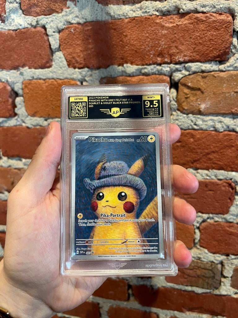 Pokemon Pikachu Grey Felt Hat graded 9,5 SLAB!, Ophalen, Zo goed als nieuw