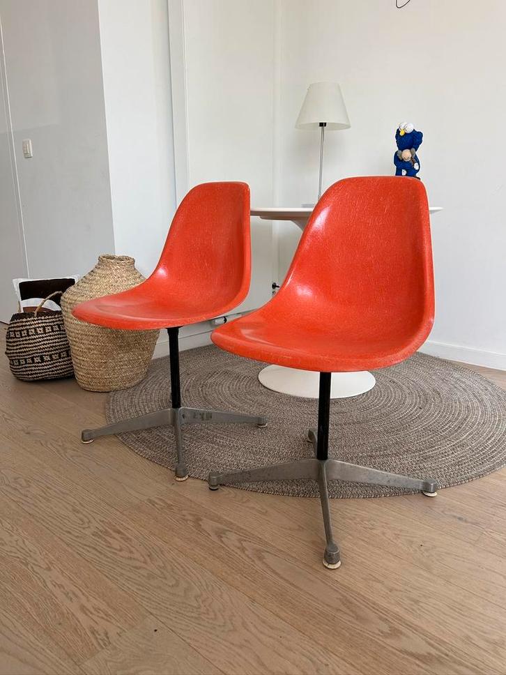 2 Vintage Eames sidechairs – Herman Miller – fibreglass, Huis en Inrichting, Stoelen, Zo goed als nieuw, Twee, Ophalen of Verzenden