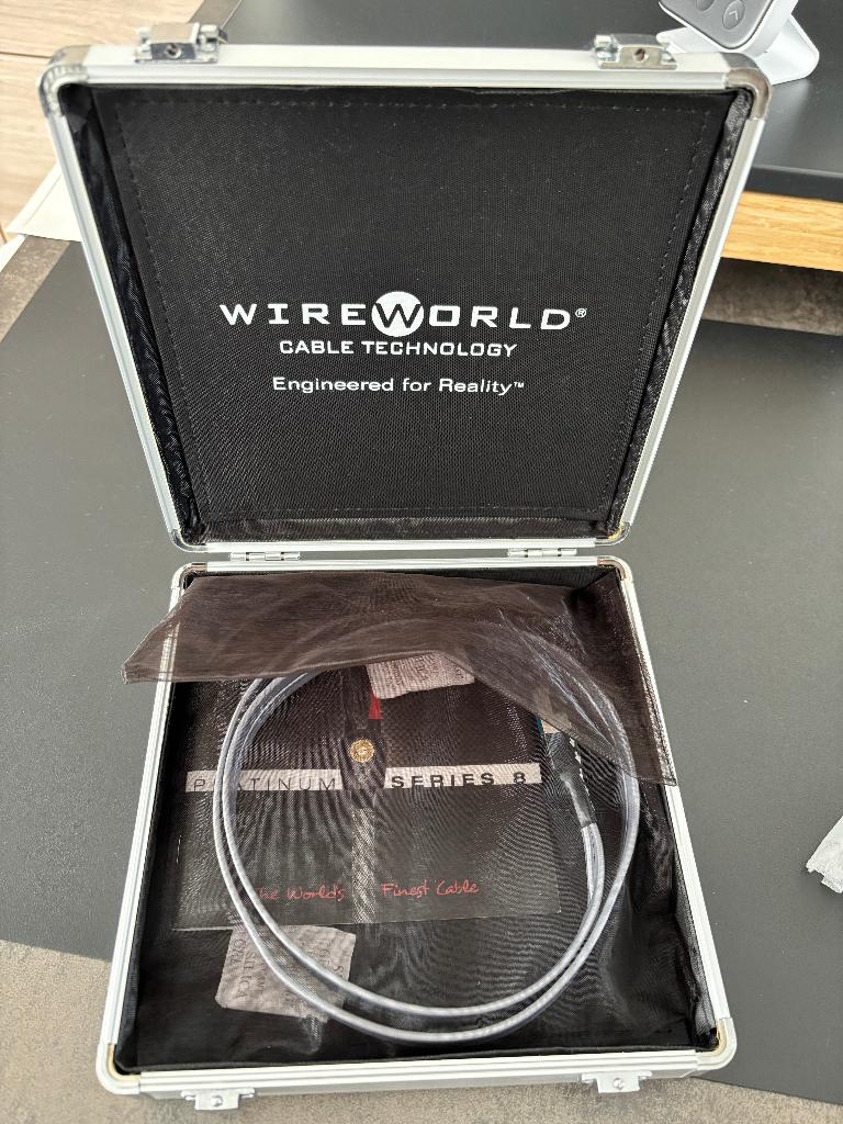 Wireworld cable ethernet Platinum Ethernet CAT8, TV, Hi-fi & Vidéo, Enlèvement ou Envoi, Comme neuf, Moins de 2 mètres, Câble Interlink