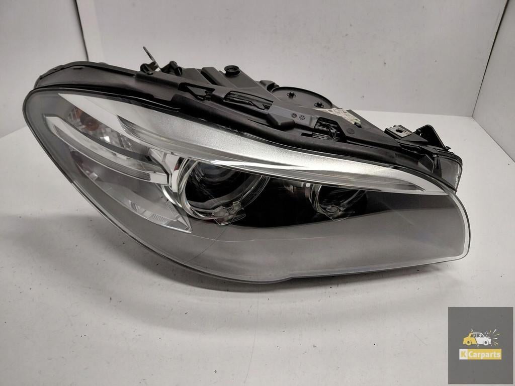 7317132, Phare droit au x non sans torsion pour BMW F10, Petuelring 130
80788  Munich, DE, Info@bmw.de, Utilisé, BMW