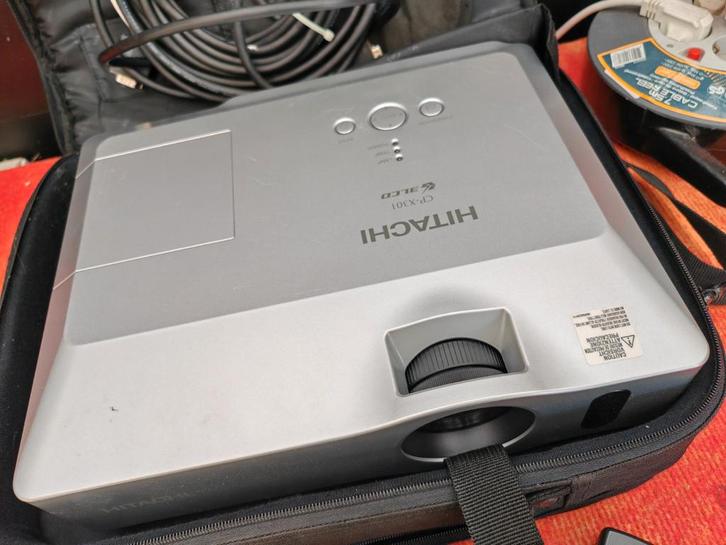 Hitachi CP-X301 Beamer, compleet., Audio, Tv en Foto, Beamers, LCD, Ophalen of Verzenden