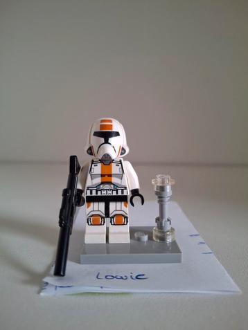 Lego star wars mini figuur Republic Trooper Smirk (Sw0440) beschikbaar voor biedingen