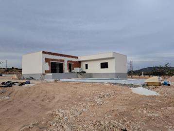 CC0578 - Nieuwbouw villa met zwembad in Pinoso
