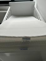 Babybed (2) 60x120 + matras en matrasbeschermer (Aerosleep), Kinderen en Baby's, Kinderkamer | Bedden, Ophalen, Zo goed als nieuw