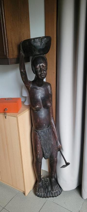 Mooi Afrikaans beeld beschikbaar voor biedingen