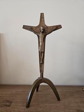 Christus kruis beschikbaar voor biedingen