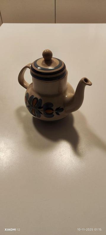 Theepot (Antiek) beschikbaar voor biedingen
