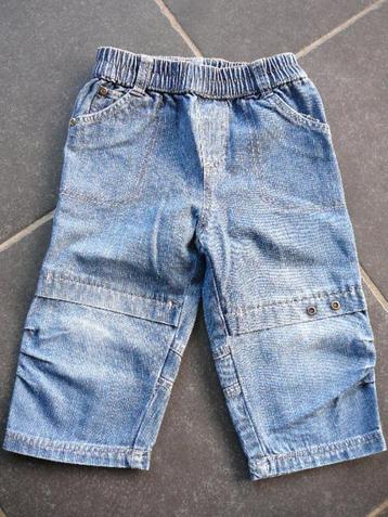 blauw jeansbroek met rekker beschikbaar voor biedingen