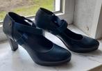 Donkerblauwe pumps 41, Kleding | Dames, Schoenen, Ophalen of Verzenden, Zo goed als nieuw, Pumps
